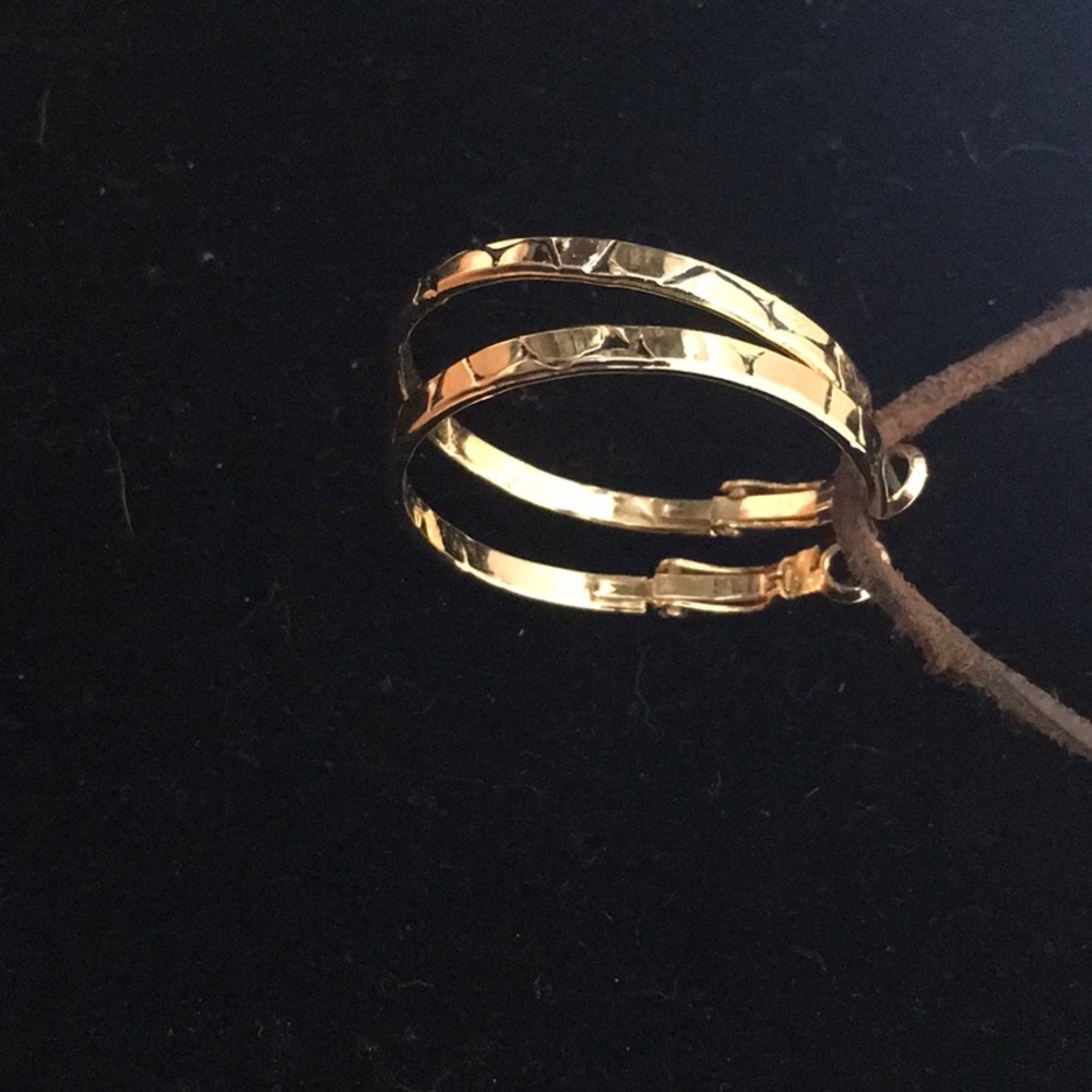 Gold tone hoop earrings